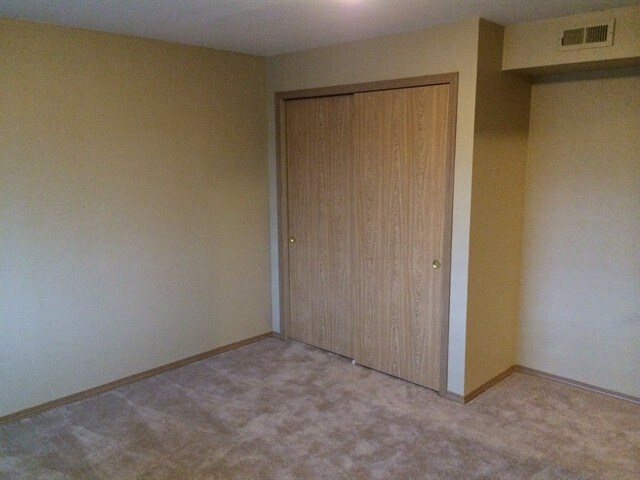 Building Photo - 5616 107th Pl NE