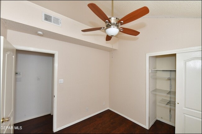 Building Photo - 7737 Plaza Azul Rd