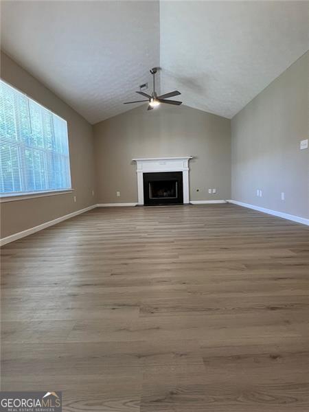 Building Photo - 2717 Lake Park Dr