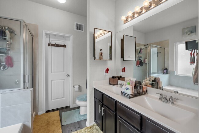 Building Photo - 3555 Cannon Dr