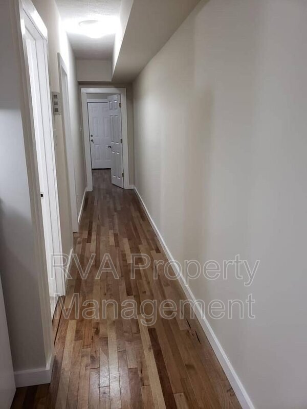 Building Photo - 600 N 32nd St