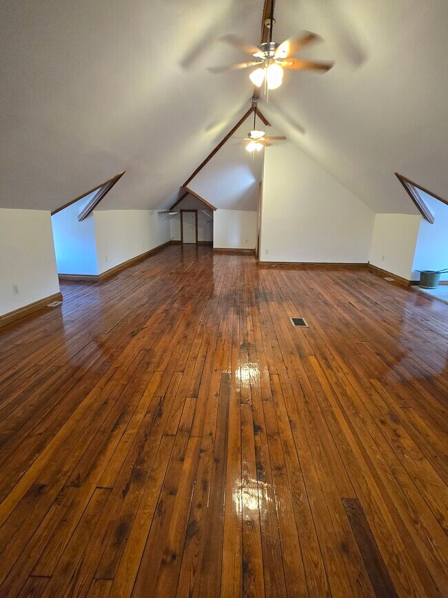 Building Photo - 4235 Trumbull