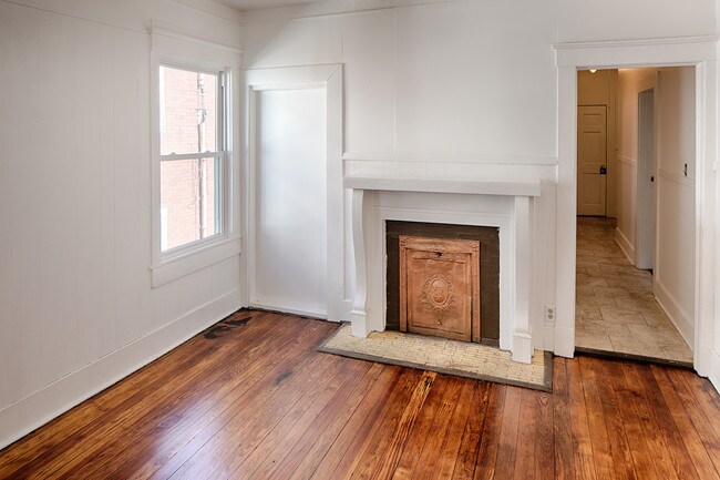 Building Photo - 308 W 40th St