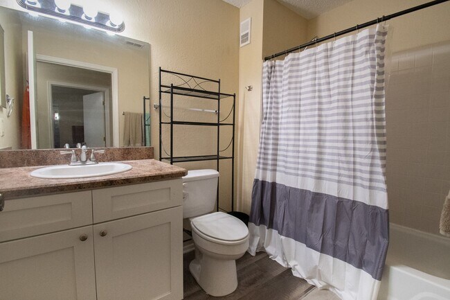 Building Photo - Windsor Park #313