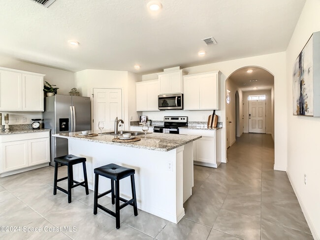 Building Photo - 2243 Capital Dr