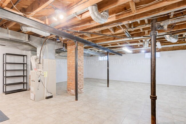 Building Photo - Bright and Renovated Near Downtown Royal Oak