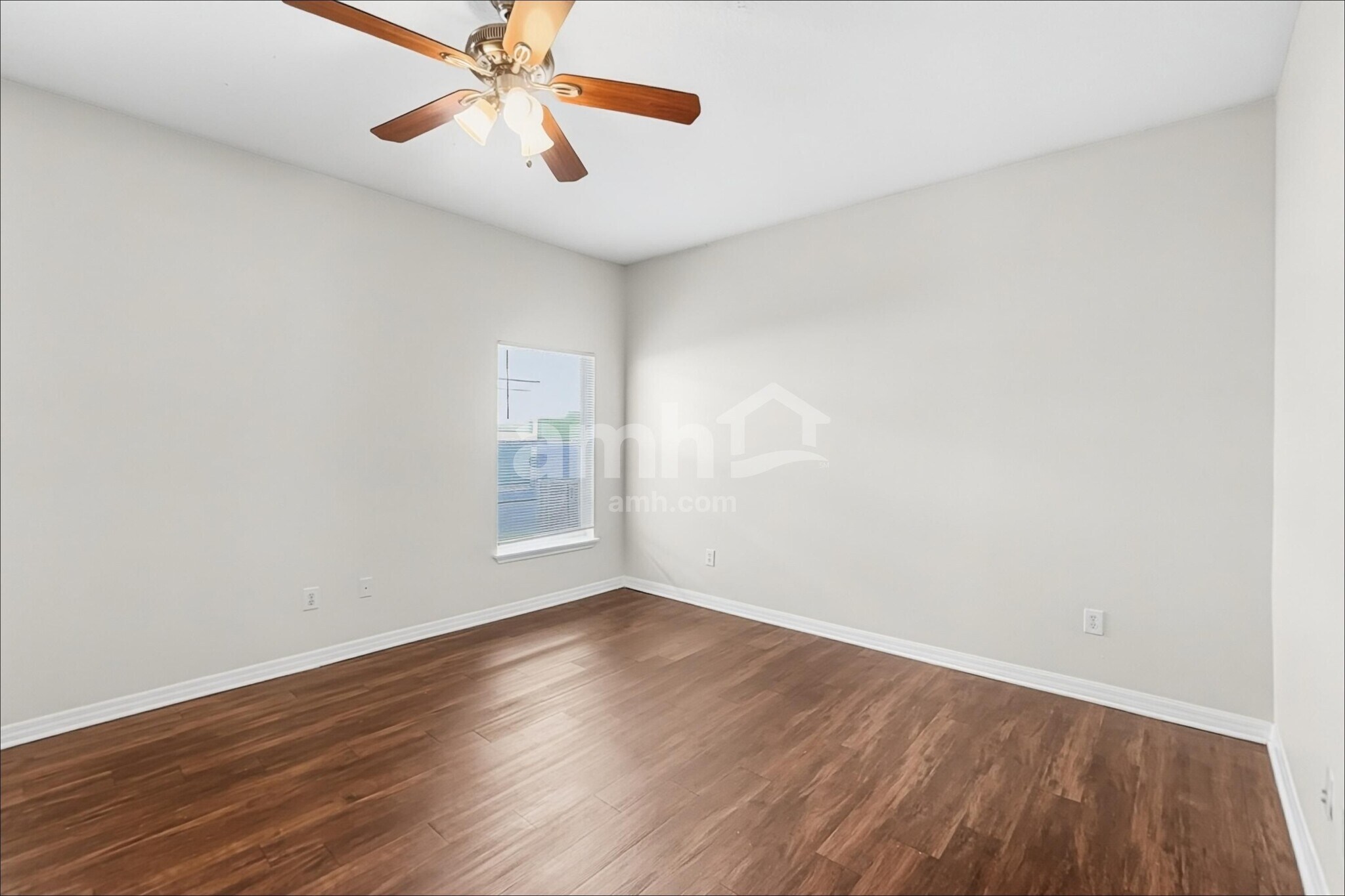 Building Photo - 1659 Canoe Creek Falls Dr
