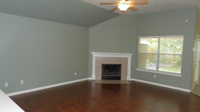 Building Photo - 613 Hickory Run Dr