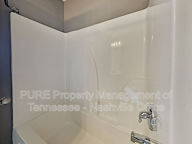 Building Photo - 2042 Shaylin Loop