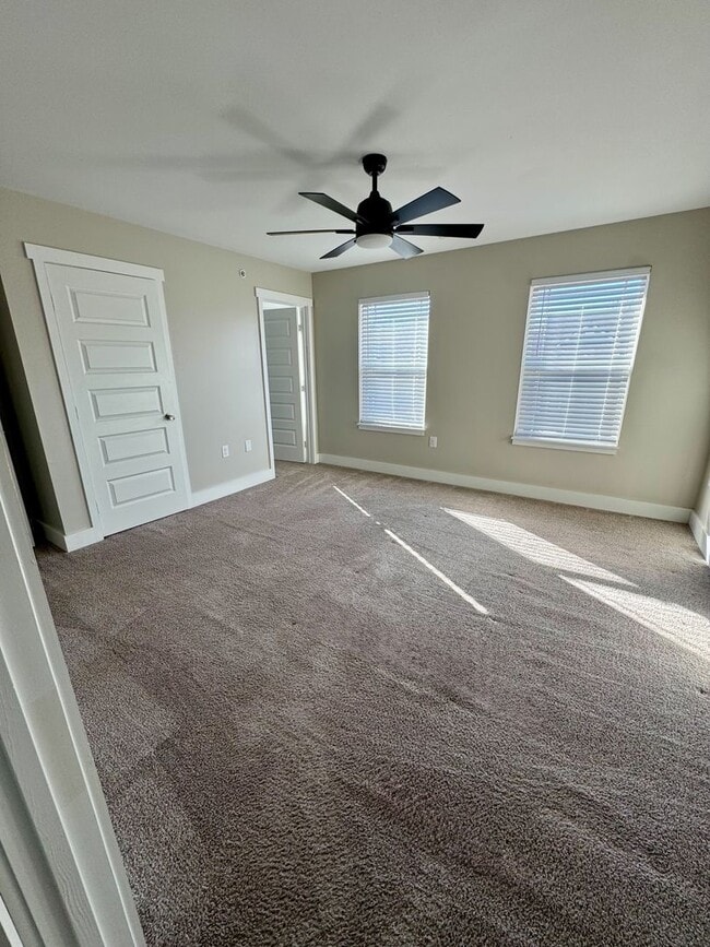 Building Photo - 4002 Currant Ct