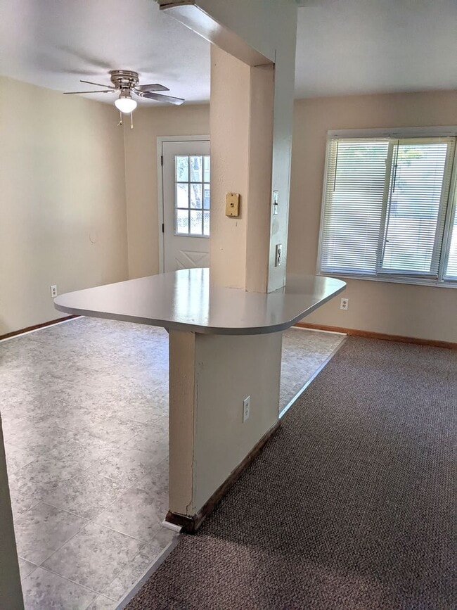 Building Photo - Grimes Ave