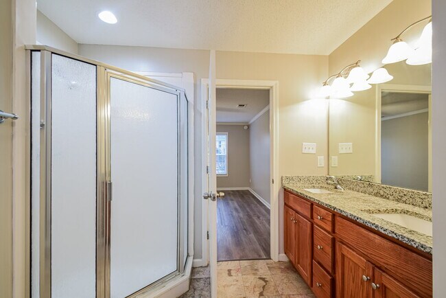 Building Photo - 4351 Zachary St