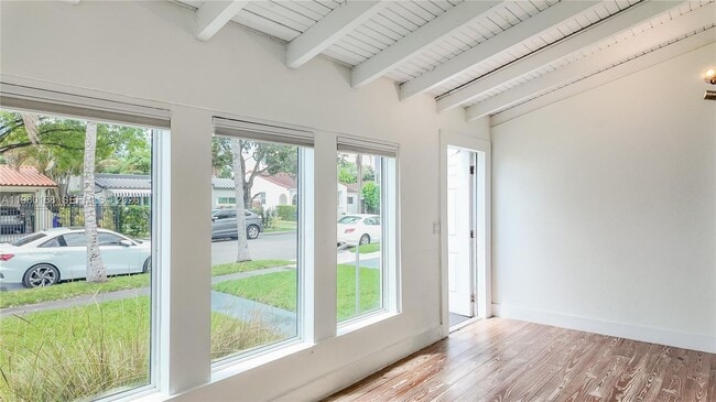 Building Photo - 1719 SW 15th St