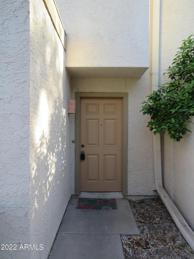 Building Photo - 1342 W Emerald Ave