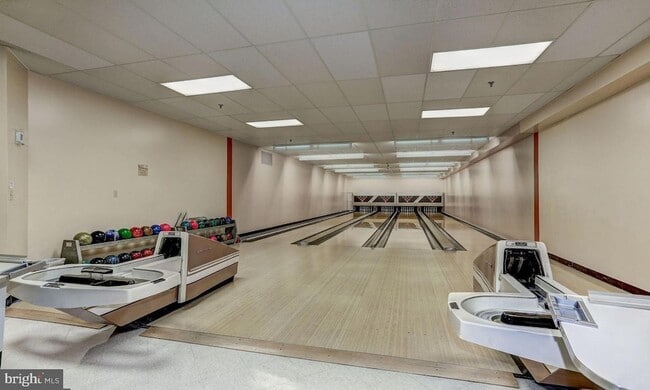 Building Photo - 5902 Mt Eagle Dr