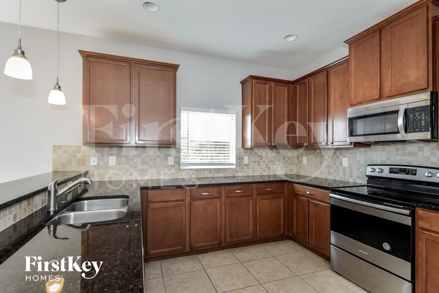 Building Photo - 561 Vista Ridge Dr