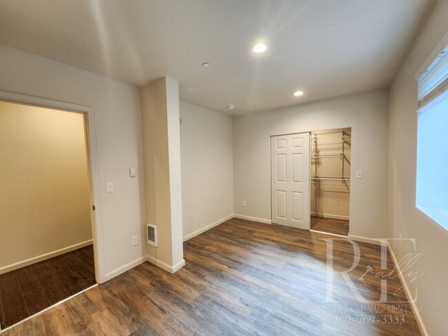 Building Photo - Fully Remodeled: 5 min Walk to Annapolis Foot Ferry