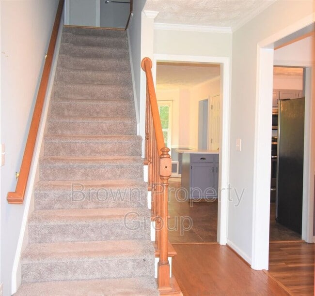 Building Photo - 6405 Rolling Meadows Ln