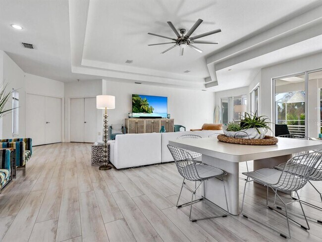 Building Photo - 5018 63rd Dr W