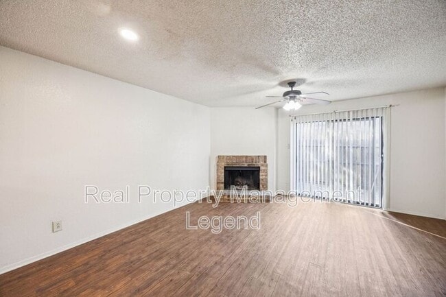 Building Photo - 8109 Silver Creek Rd