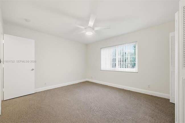 Building Photo - 3001 NW 5th Terrace