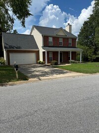 Building Photo - Simpsonville, SC 3BD/2.5BA Plus Bonus, 170...