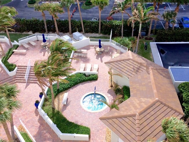 Building Photo - 3000 N Ocean Dr