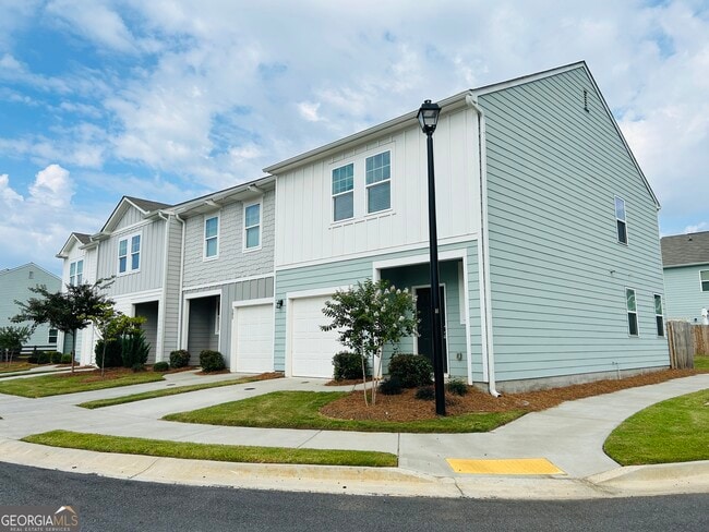 Building Photo - 407 Kings Cross Wy