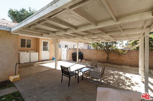 Building Photo - 6659 Amigo Ave