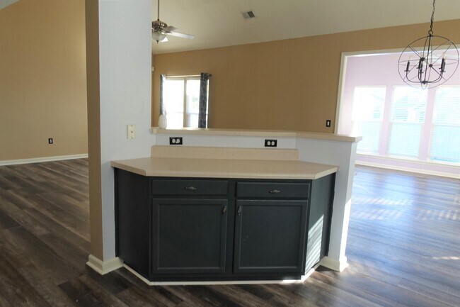 Building Photo - 233 Highgate Cir