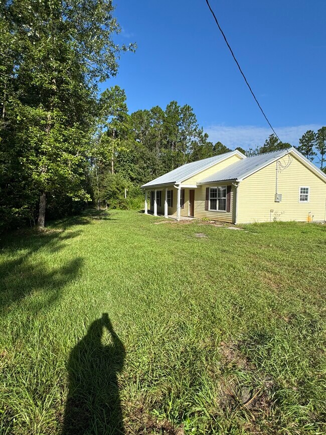 Building Photo - 24899 Crawford Rd