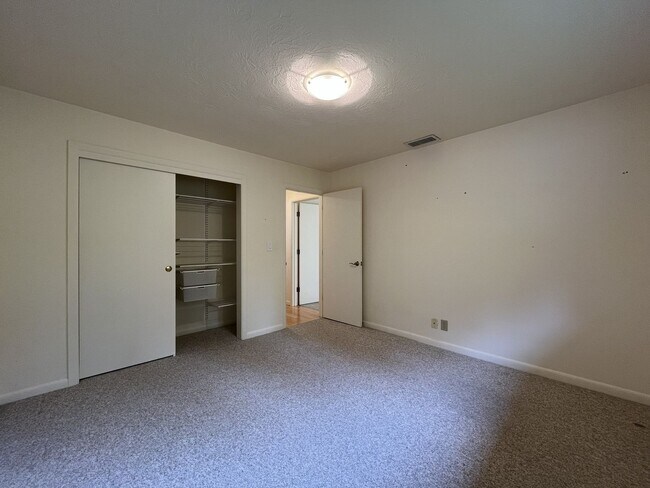 Building Photo - ATA2332