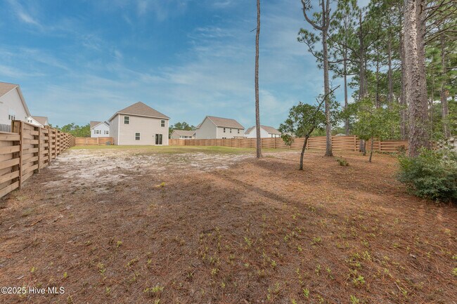 Building Photo - 221 Salt Mdw Ln