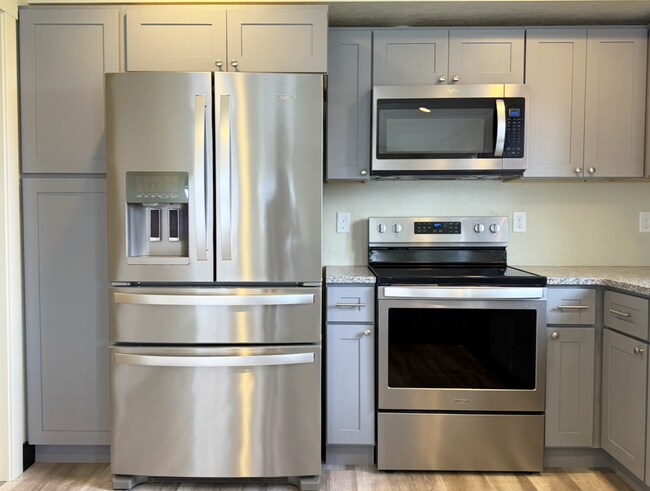 Building Photo - Modern Kalispell Home