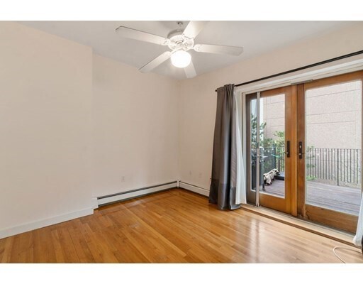 Building Photo - 99 E Brookline St