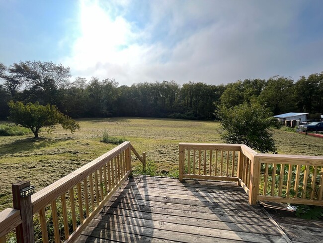 Building Photo - For Rent: Beautifully Renovated 3BR/2BA Si...