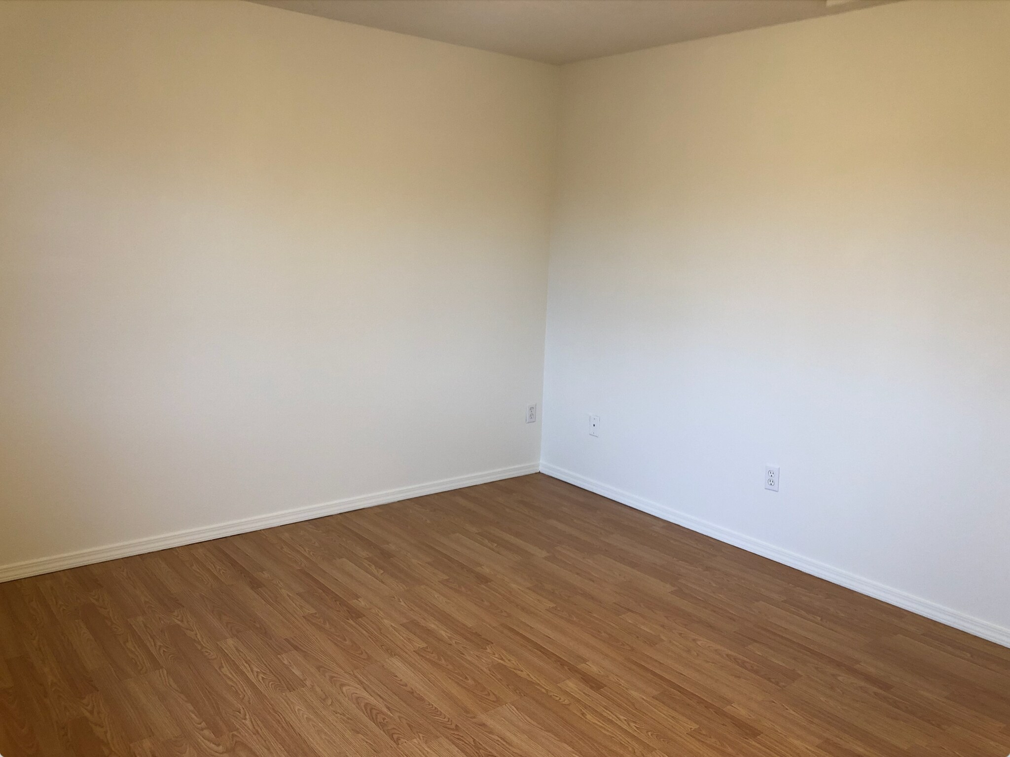 Building Photo - 4225 Mahrt Ave SE