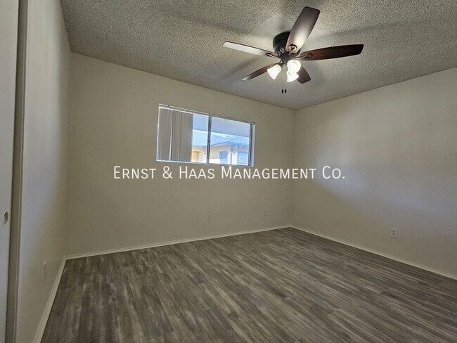 Building Photo - 282 Molino Ave