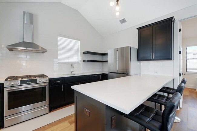 Building Photo - 3128 Chennault St
