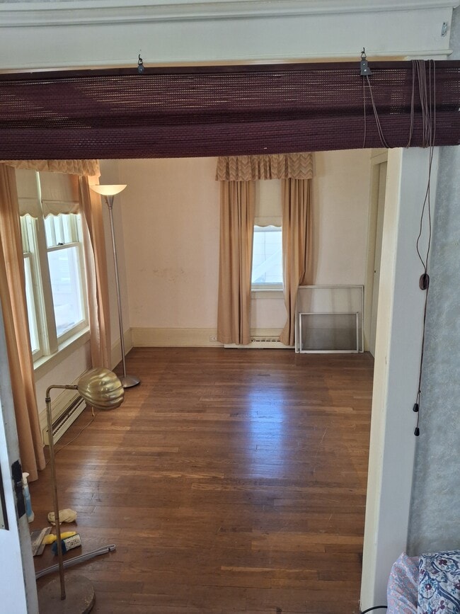 Building Photo - 46 Pine