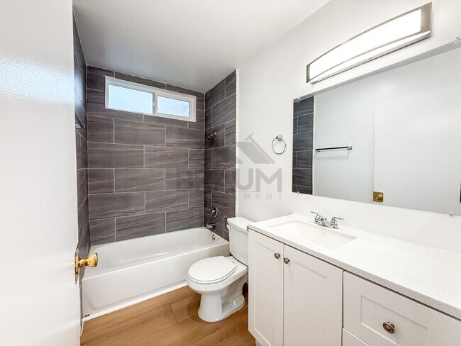 Building Photo - 13347 Victory Blvd