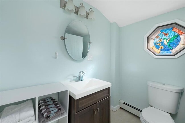 Building Photo - 206 Riverside Ave