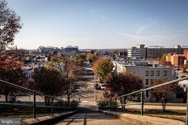 Building Photo - 1025 S Hanover St