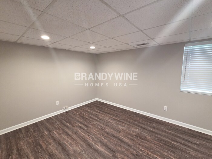 Building Photo - 113 Eva Dr