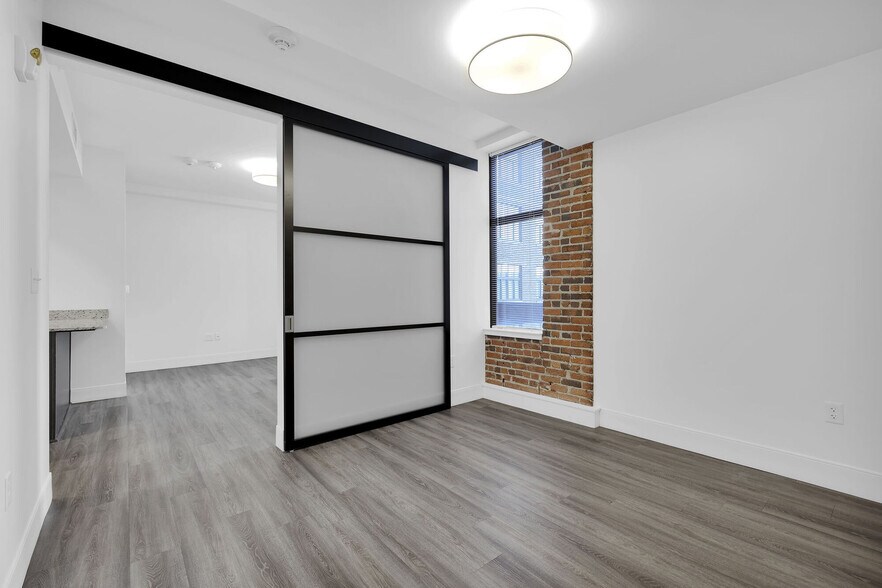 The 112 W Adams St Jacksonville FL 32202 Apartment Finder