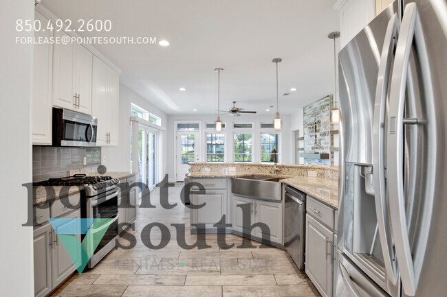 Building Photo - 16262 Tarpon Dr