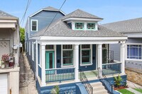 Building Photo - 3023 Banks- right