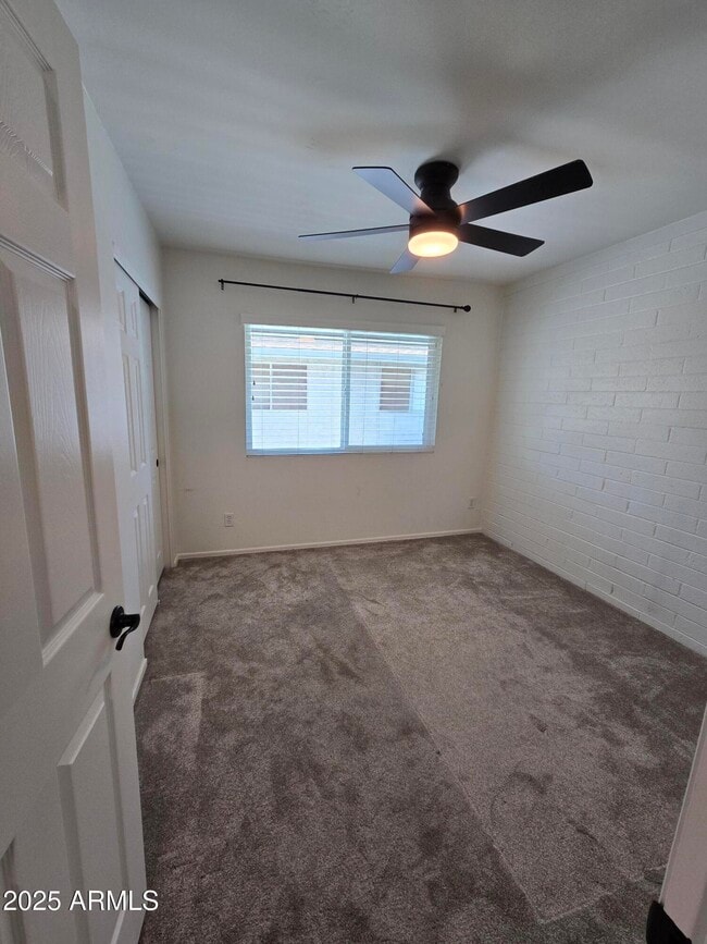 Building Photo - 1029 N Granite Reef Rd