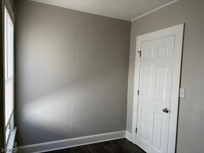 Building Photo - 106 Grand St