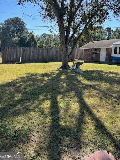 Building Photo - 102 Pine Grove Dr